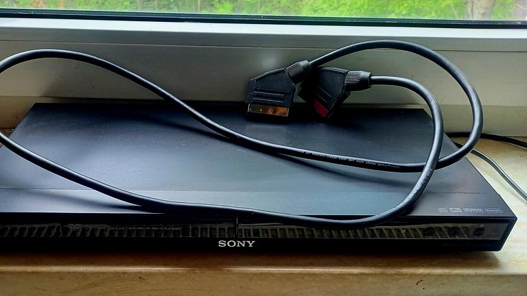 Retro DVD Player + Sammler DVDs